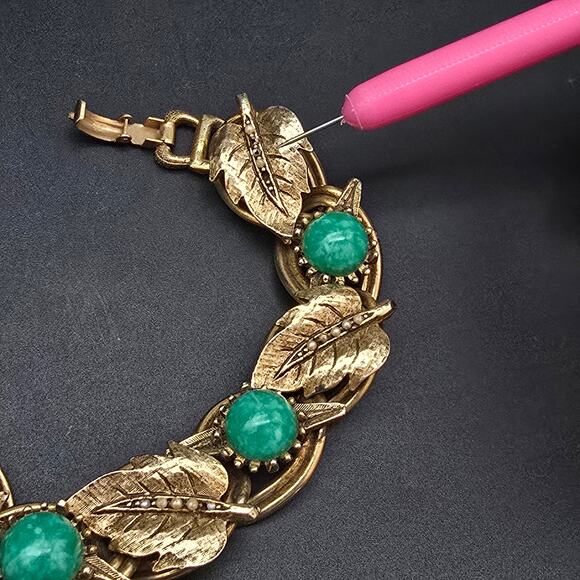 Vintage Peking Glass Leaf Bracelet Gold Tone Faux Seed Pearls Leaves - Picture 3 of 9